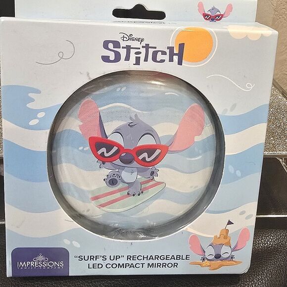 Impressions X Stitch Surf's Up Rechargable LED Compact Mirror - Picture 3 of 5